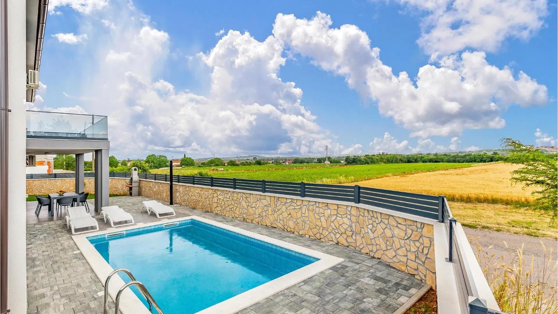 Stunning Home In Pula With Outdoor Swimming Pool