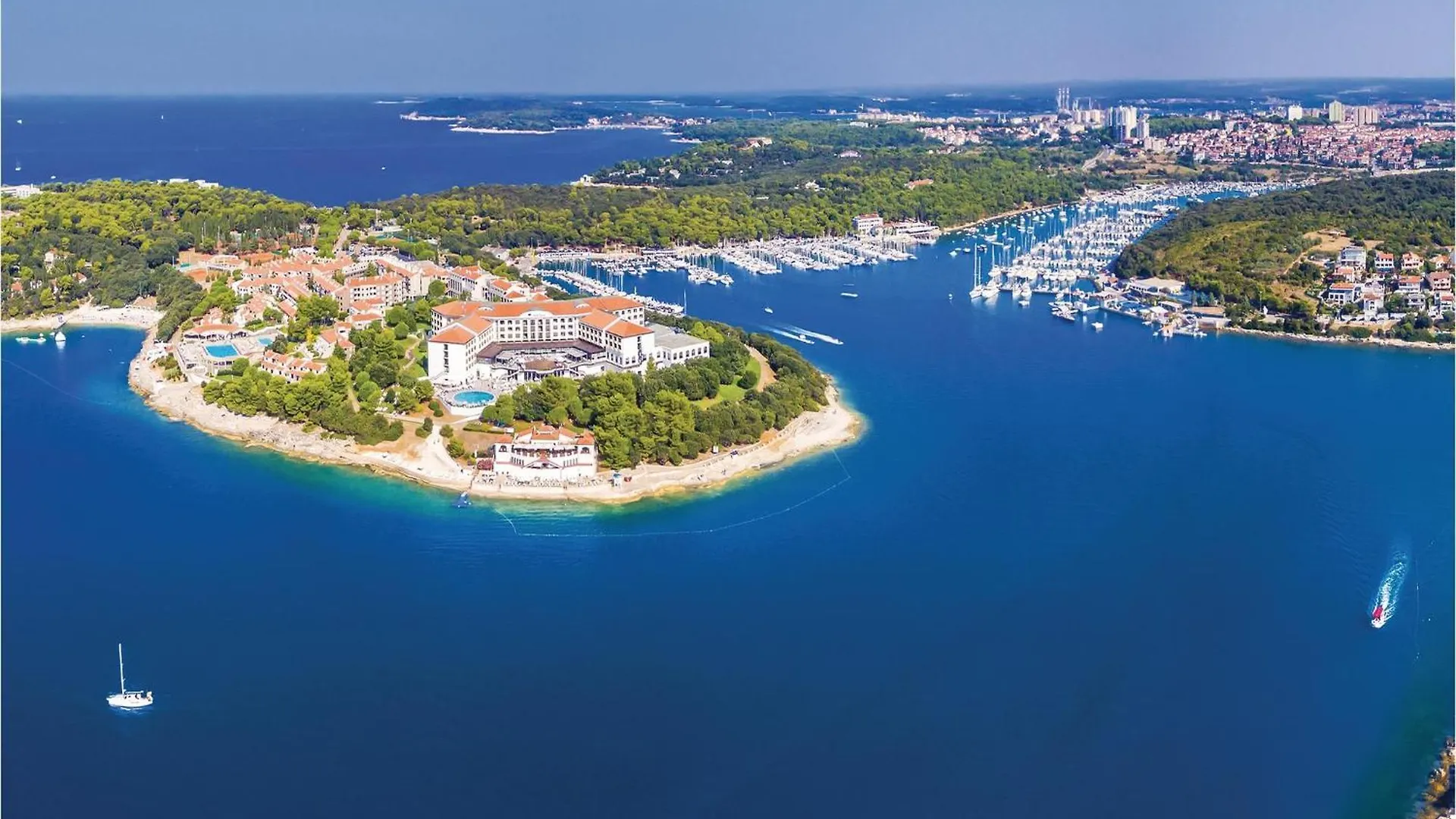 Holiday home Stunning Home In Pula With Outdoor Swimming Pool
